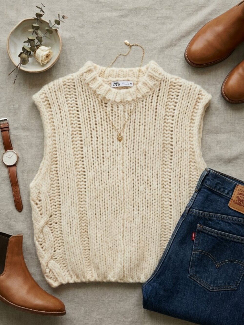 Zara Women's Cream Cable Knit Sweater Vest Sleeveless Round Neck Size L
